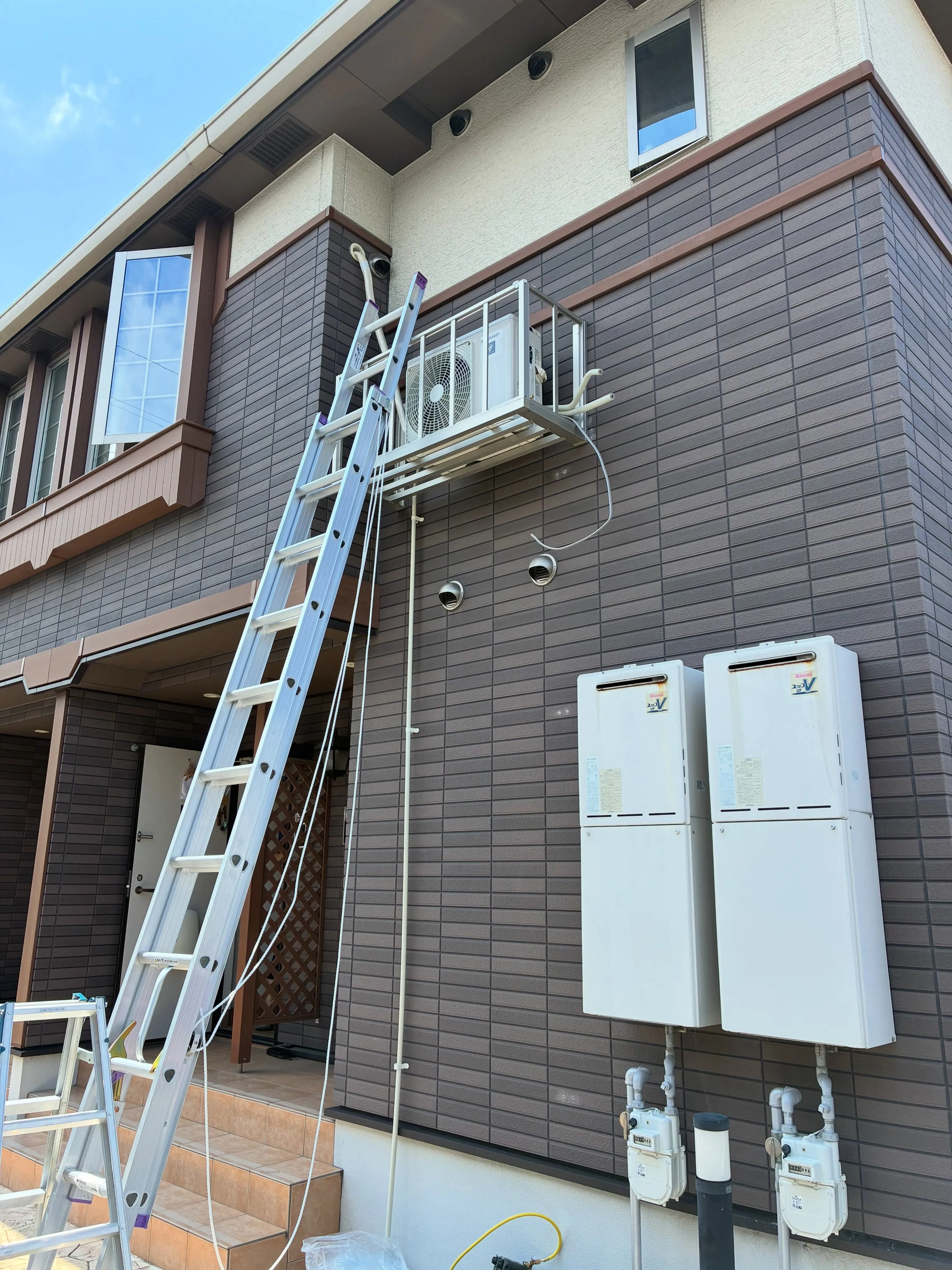 室外機高所取り付け